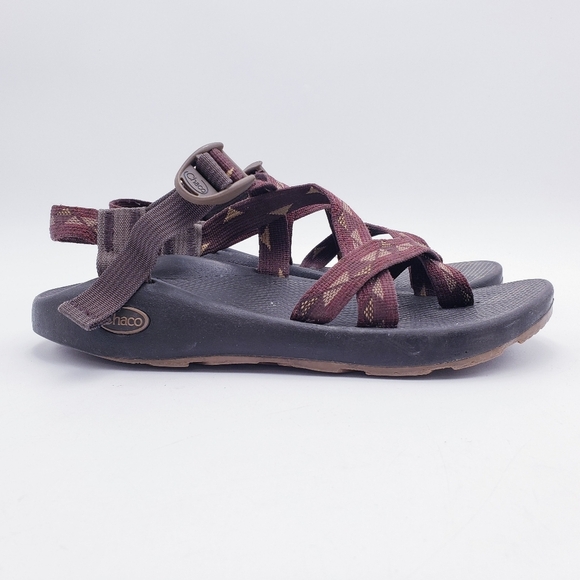 Chaco Men\'s Size 9 Z/2 Classic Sandals Waterproof Hiking Outdoor Brown Geometric
